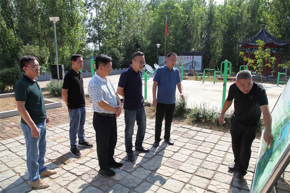 365英国上市到羊庄镇、龙阳镇调研第一书记工作